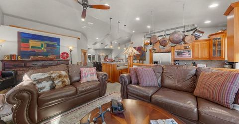 962 Modesto Avenue, South Lake Tahoe, CA 96150 Photo