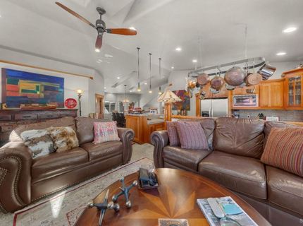 962 Modesto Avenue, South Lake Tahoe, CA 96150 Photo