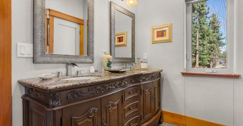 962 Modesto Avenue, South Lake Tahoe, CA 96150 Photo