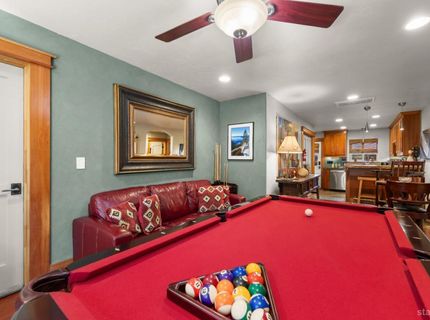 962 Modesto Avenue, South Lake Tahoe, CA 96150 Photo