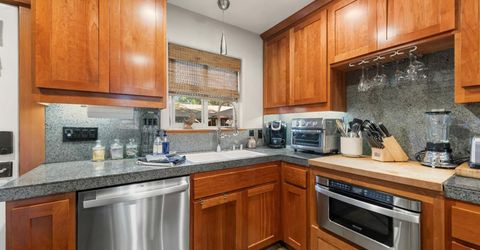 962 Modesto Avenue, South Lake Tahoe, CA 96150 Photo