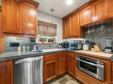 962 Modesto Avenue, South Lake Tahoe, CA 96150 Photo