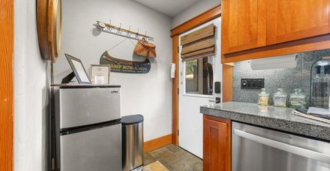 962 Modesto Avenue, South Lake Tahoe, CA 96150 Photo