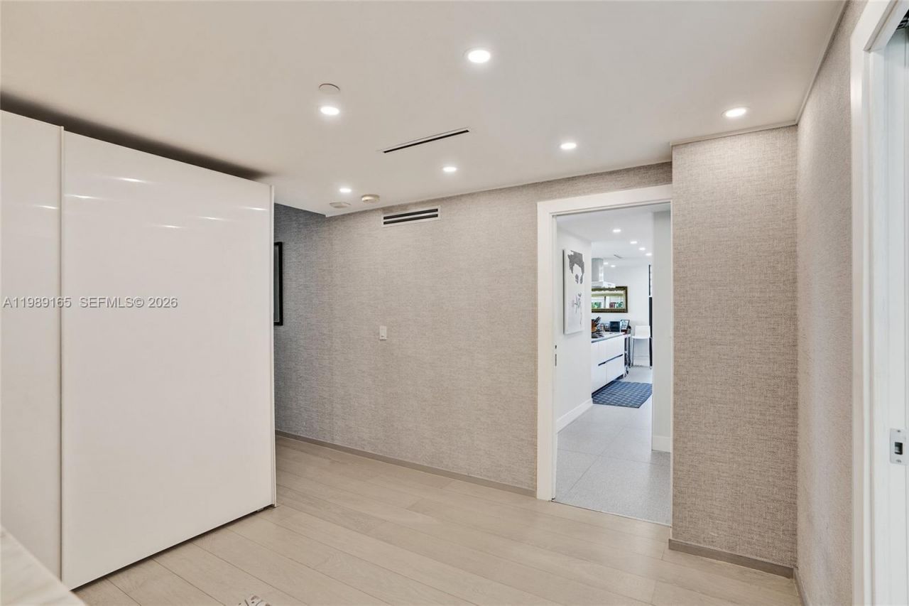 520 Brickell Key Dr , Unit A1015, Miami, FL 33131 Photo