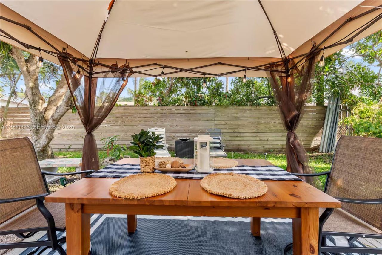 1000 SW 32nd St , Fort Lauderdale, FL 33315 Photo