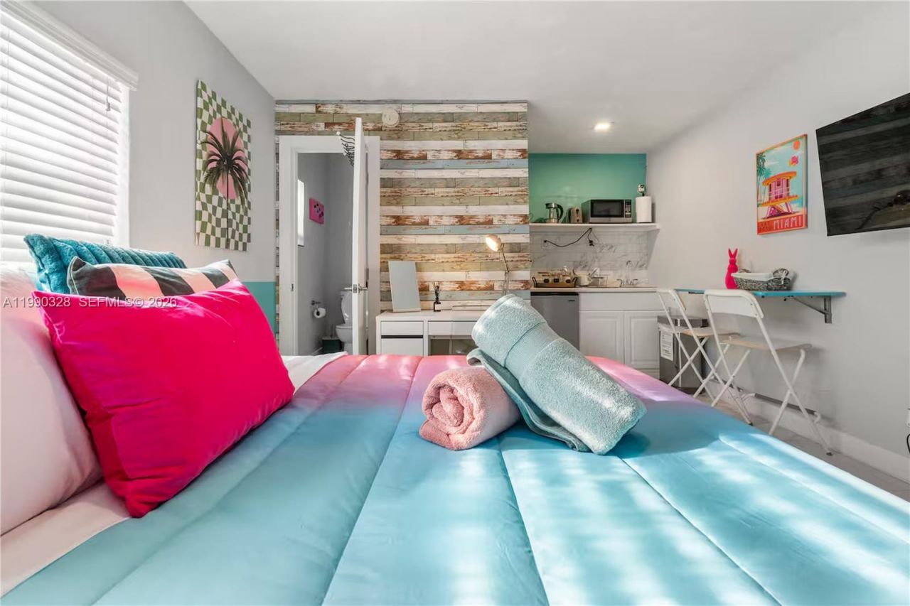 1000 SW 32nd St , Fort Lauderdale, FL 33315 Photo