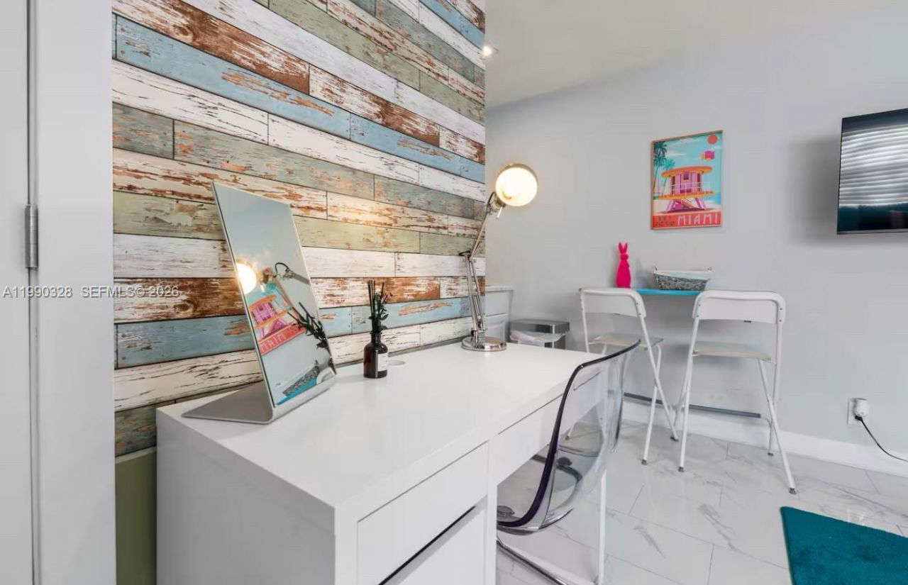 1000 SW 32nd St , Fort Lauderdale, FL 33315 Photo