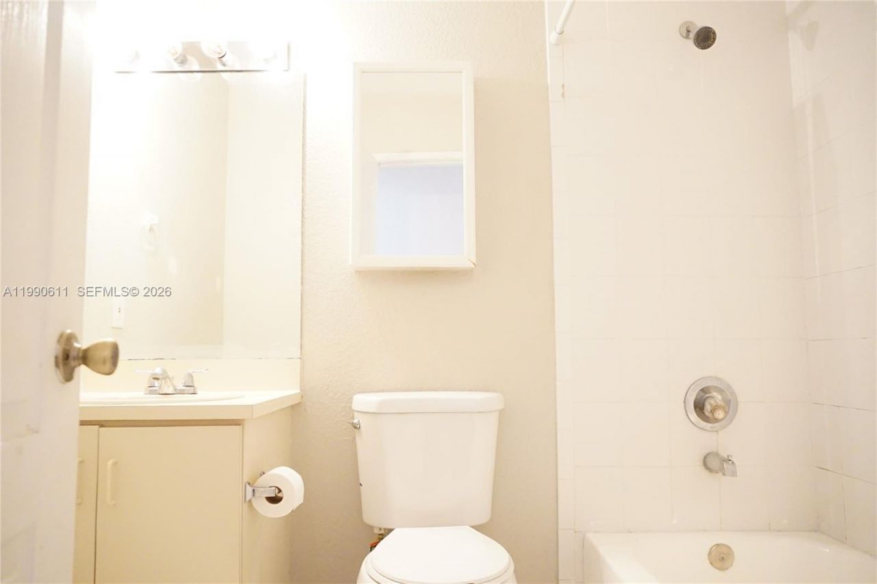 331 NW 82nd Avenue, Unit 1303, Miami, FL 33126 Photo