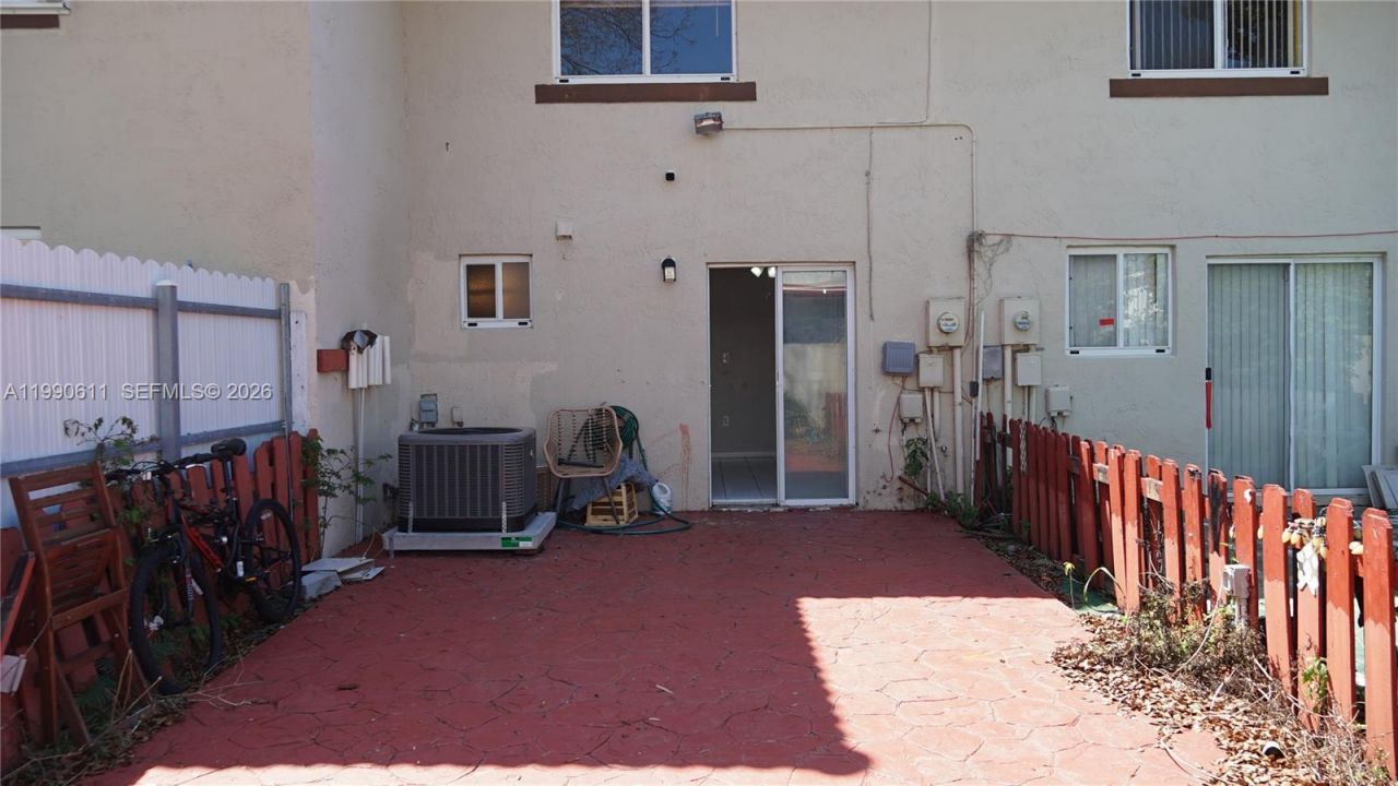 331 NW 82nd Avenue, Unit 1303, Miami, FL 33126 Photo