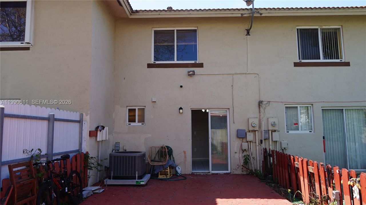 331 NW 82nd Avenue, Unit 1303, Miami, FL 33126 Photo