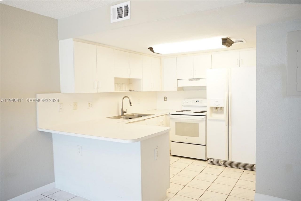 331 NW 82nd Avenue, Unit 1303, Miami, FL 33126 Photo