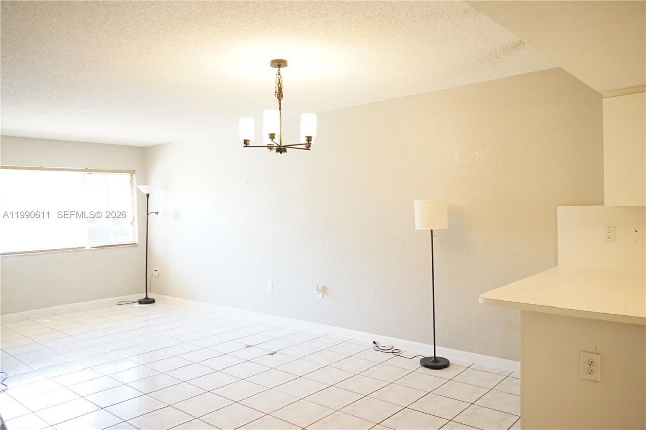 331 NW 82nd Avenue, Unit 1303, Miami, FL 33126 Photo