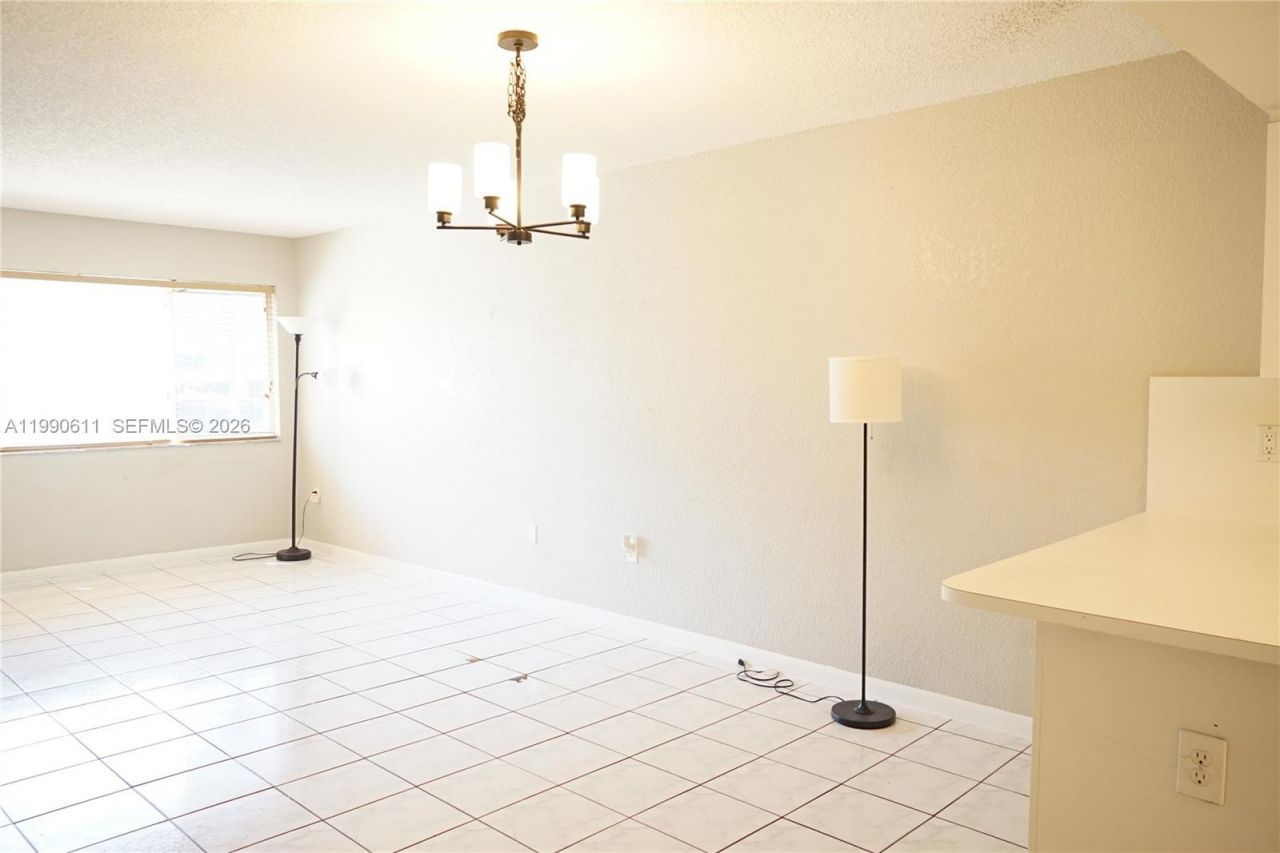 331 NW 82nd Avenue, Unit 1303, Miami, FL 33126 Photo