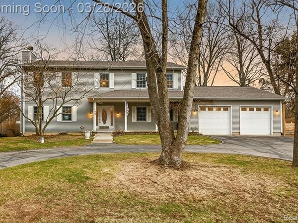 150 Bradley Street, Commerce Twp, MI 48382