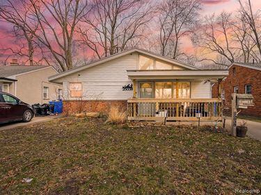 25038 Annapolis Street, Dearborn Heights, MI 48125