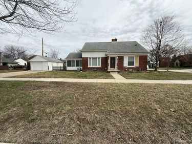 335 S Silvery Lane, Dearborn, MI 48124