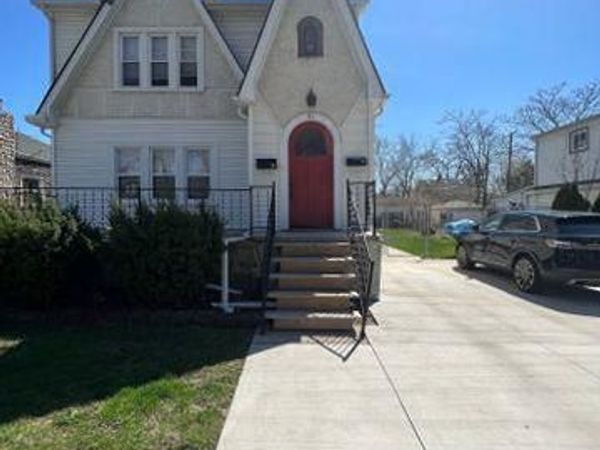 41 W ELZA Avenue, Hazel Park, MI 48030