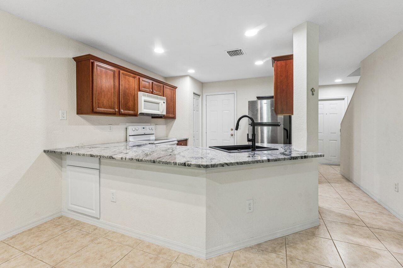 2764 SE Birmingham Drive, Stuart, FL 34994 Photo