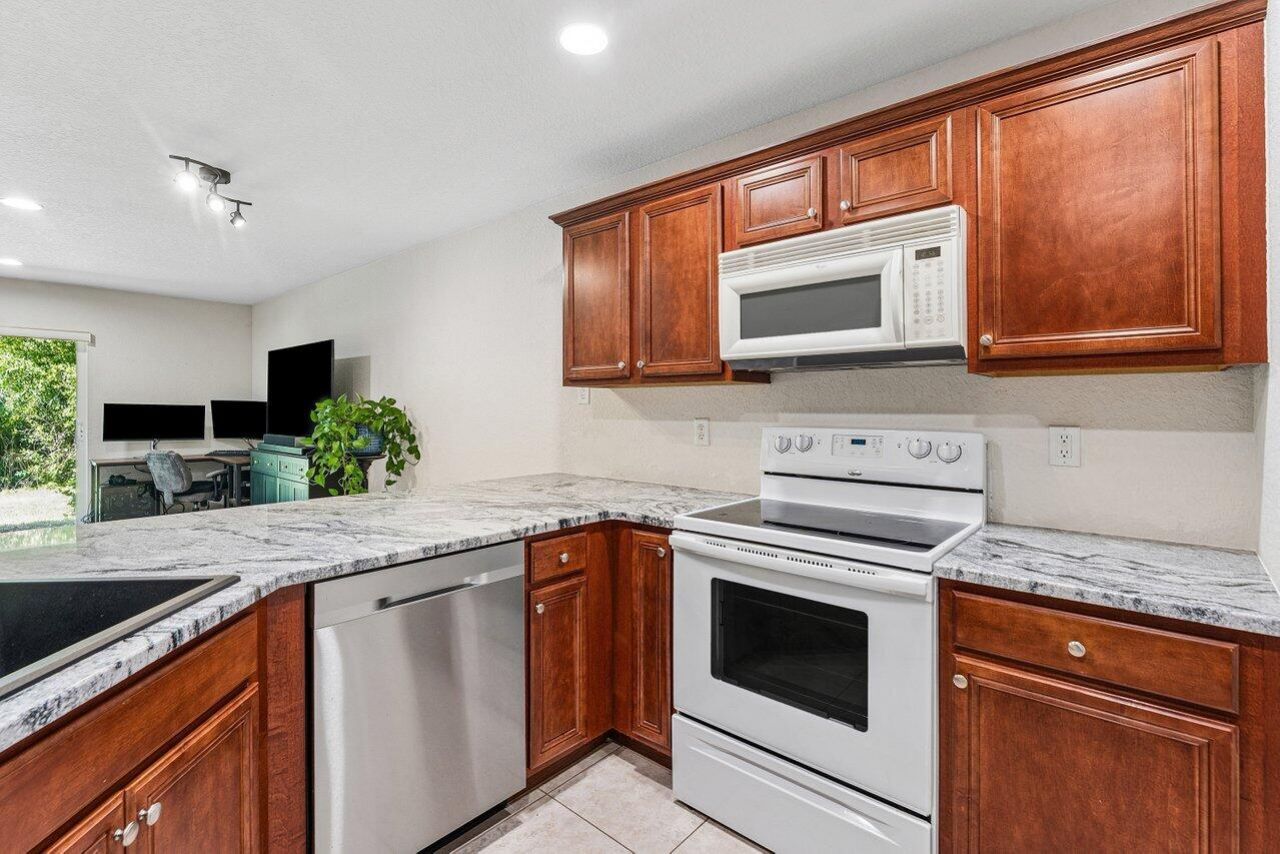 2764 SE Birmingham Drive, Stuart, FL 34994 Photo