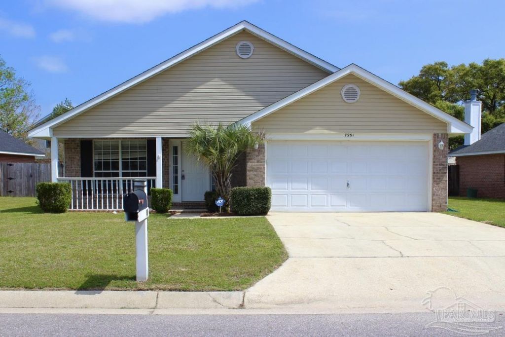 7951 Cayenne Way, Pensacola, FL 32526 Main Photo