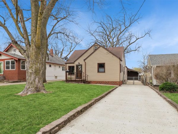 2816 50th Street, Des Moines, IA 50310