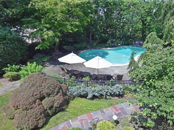 247 Pelhamdale Avenue , Pelham, NY 10803