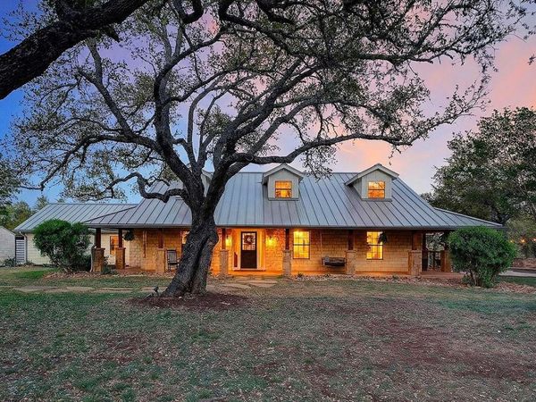 301 Medlin Creek LOOP, Dripping Springs, TX 78620
