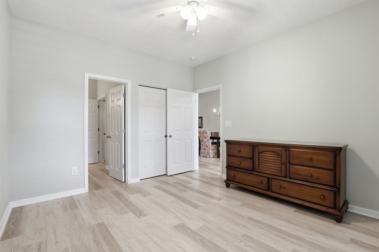 601 Hillside Dr. N Photo 11