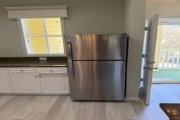 601 Hillside Dr. N photo 4