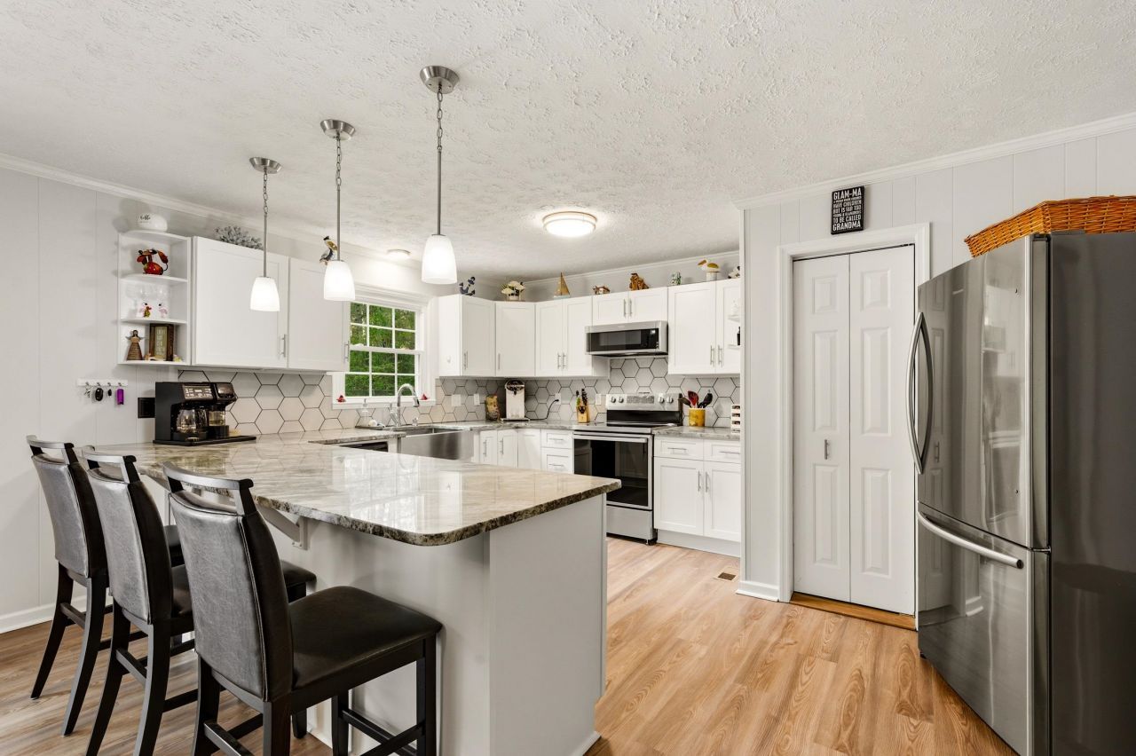 1215 Park Hill Dr. Photo 11