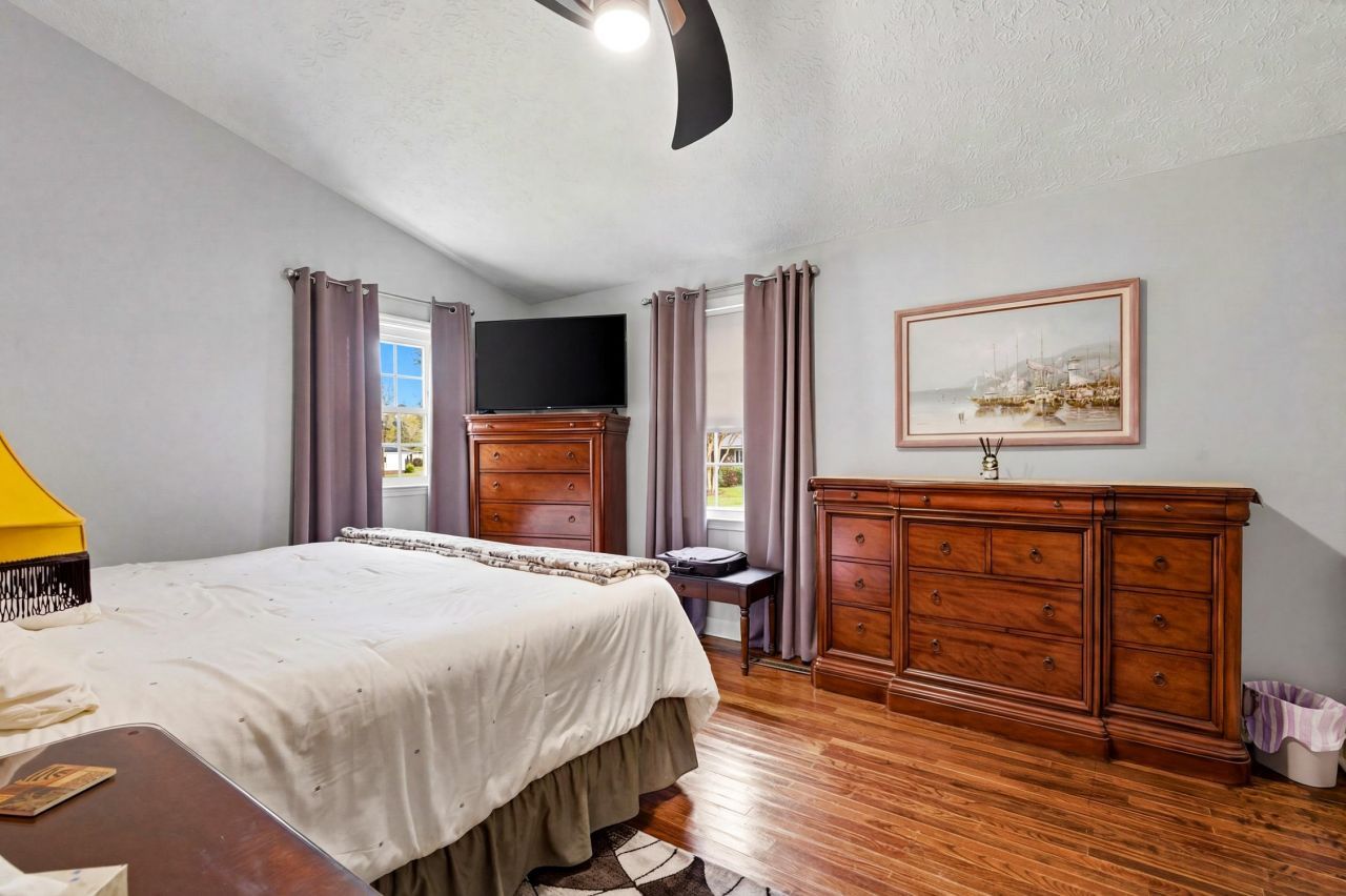 1215 Park Hill Dr. Photo 16