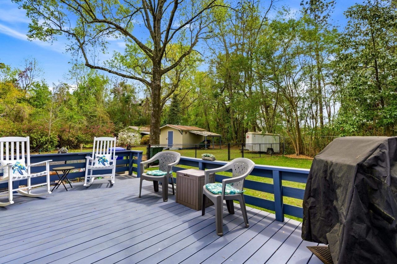 1215 Park Hill Dr. Photo 22