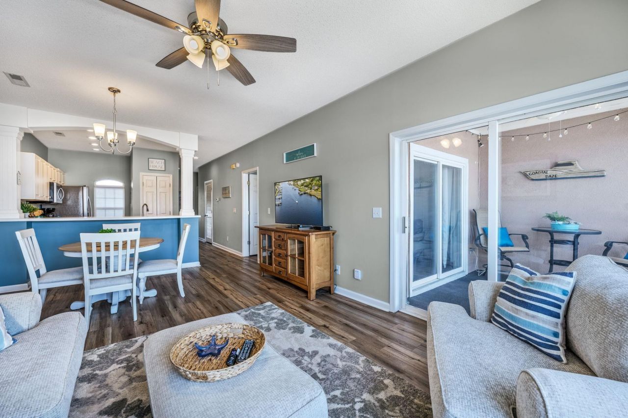 4621 Lightkeepers Way Photo 5