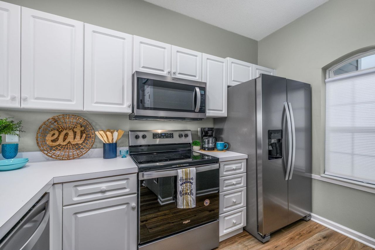 4621 Lightkeepers Way Photo 7