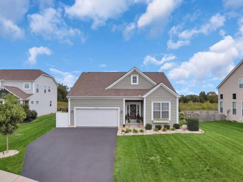 12482 Prairie View Drive NW, Pickerington, OH 43147 Photo 2