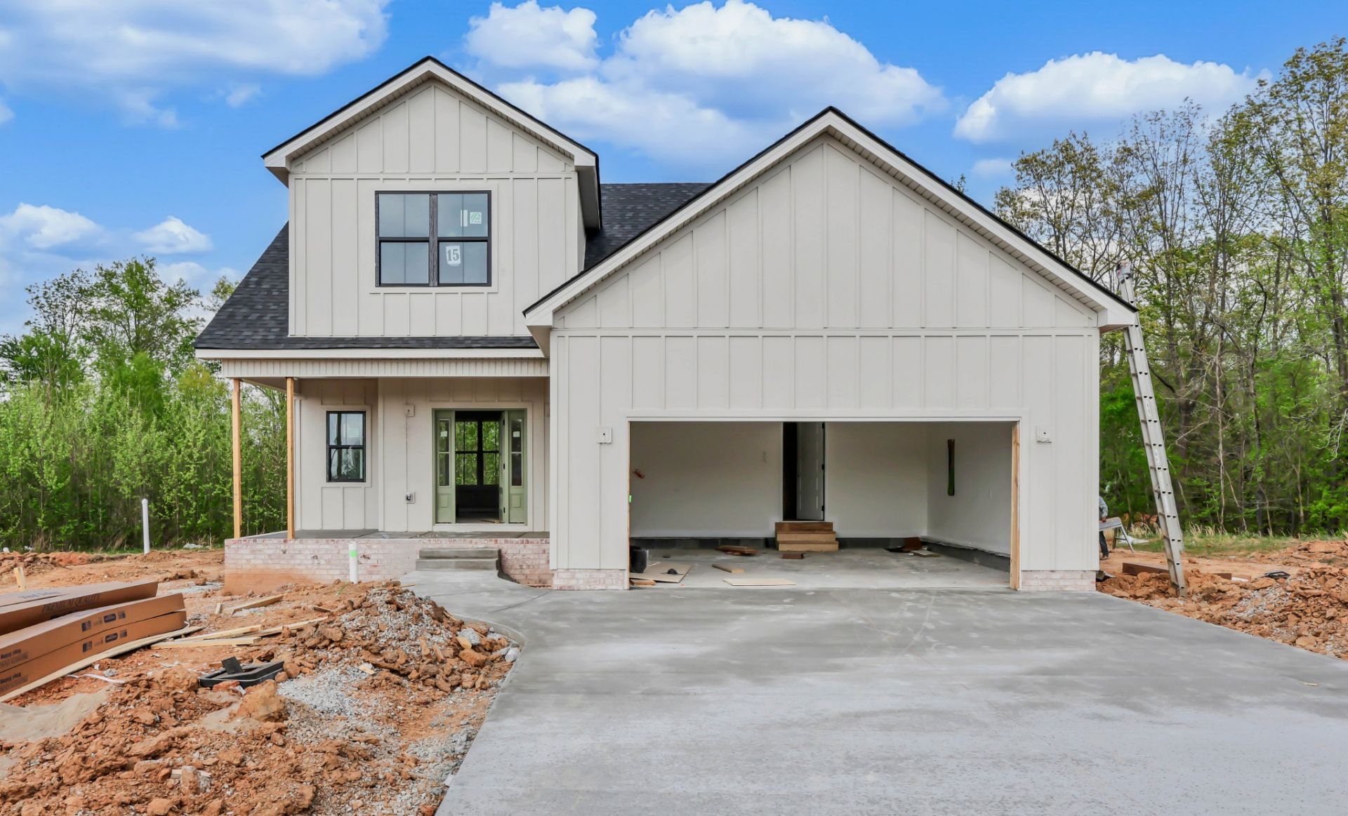 357 Chase Dr, Clarksville, TN 37043 Main Photo