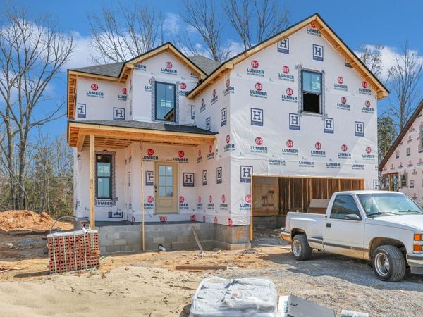 353 Chase Dr, Clarksville, TN 37043