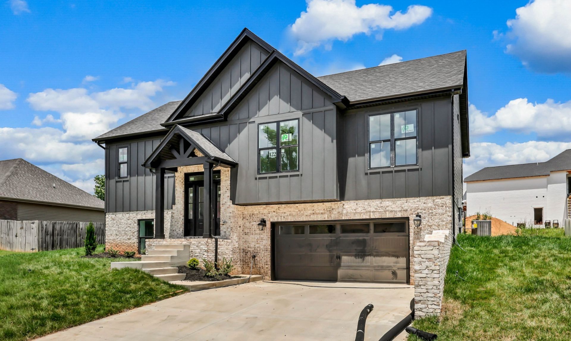 255 Bellshire Dr, Clarksville, TN 37043 Main Photo