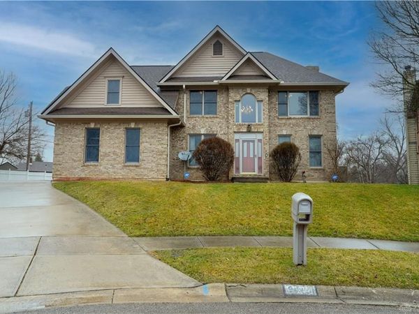 2442 Greystone Lane, Springfield, OH 45503