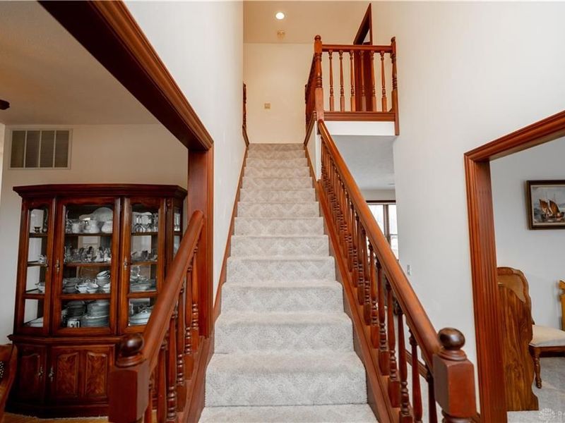 2442 Greystone Lane, Springfield, OH 45503 Photo 6