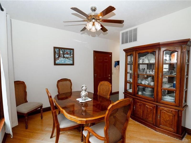 2442 Greystone Lane, Springfield, OH 45503 Photo 7