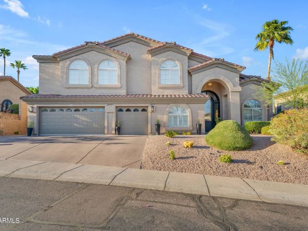 1916 E CLAIRE Drive, Phoenix, AZ 85022