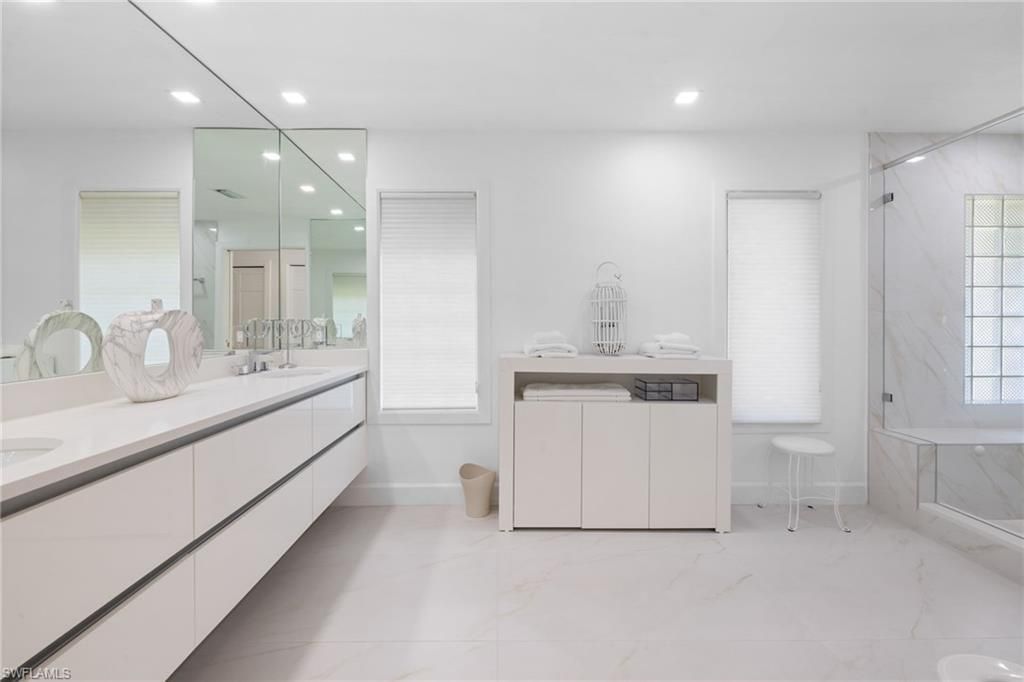 319 Pirates Bight, Naples, FL 34103 Photo