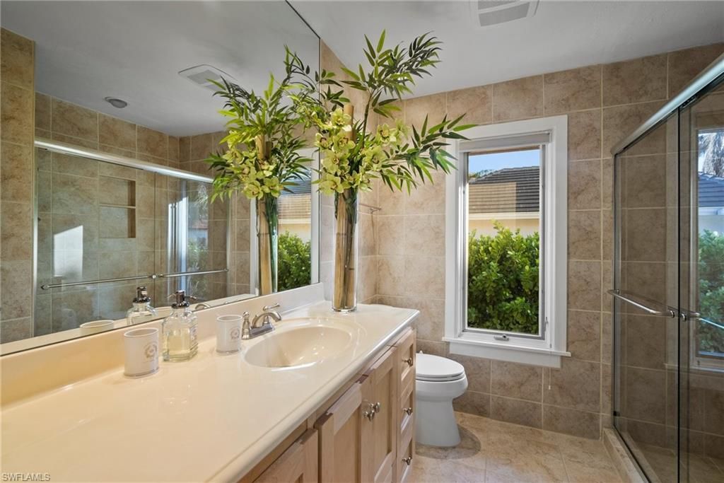 319 Pirates Bight, Naples, FL 34103 Photo