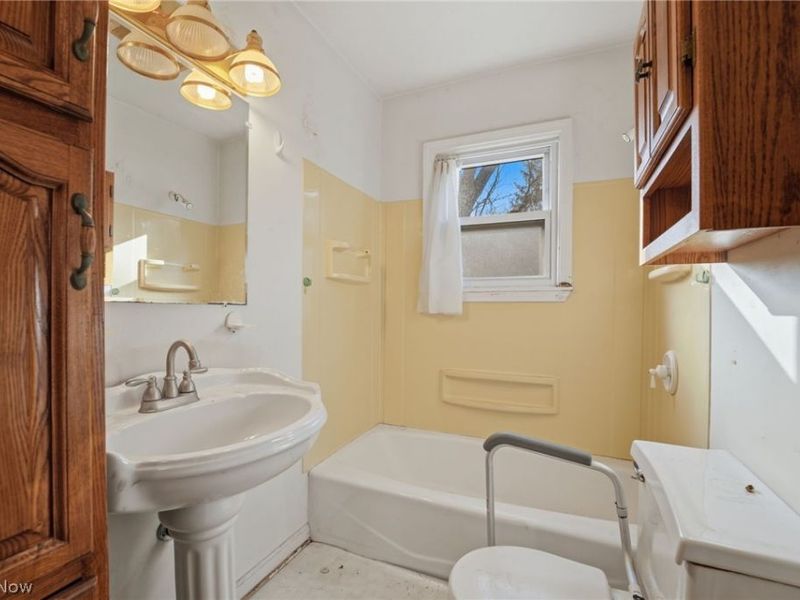 1016 Riverside Drive, Painesville, OH 44077 Photo 11