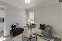 112 Hayburg Drive photo 4