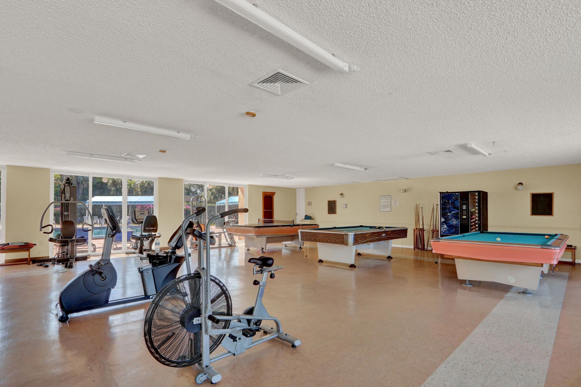 502 Davis Road, Unit 12, Palm Springs, FL 33461 Photo