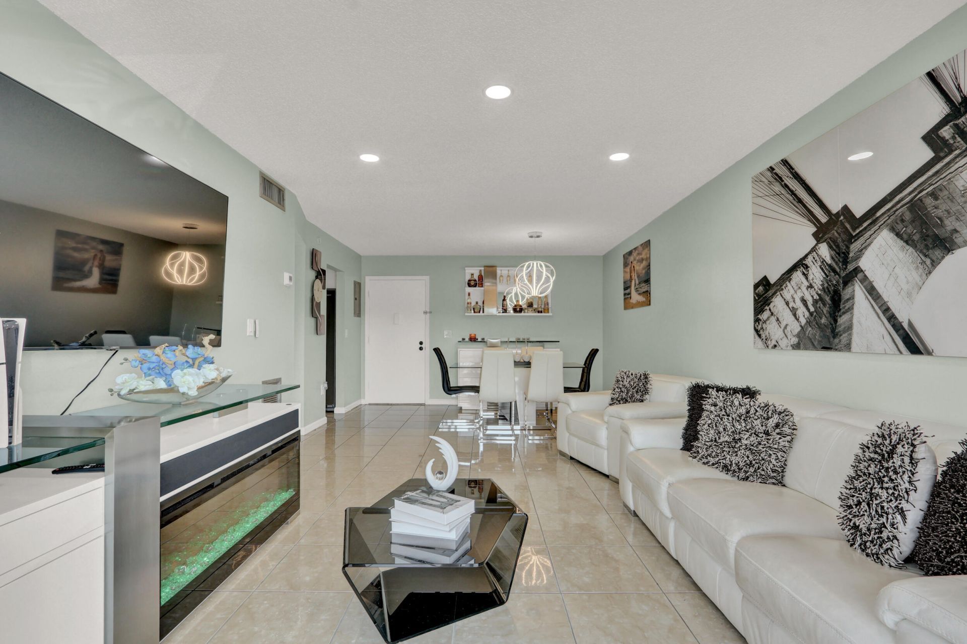 502 Davis Road, Unit 12, Palm Springs, FL 33461 Photo