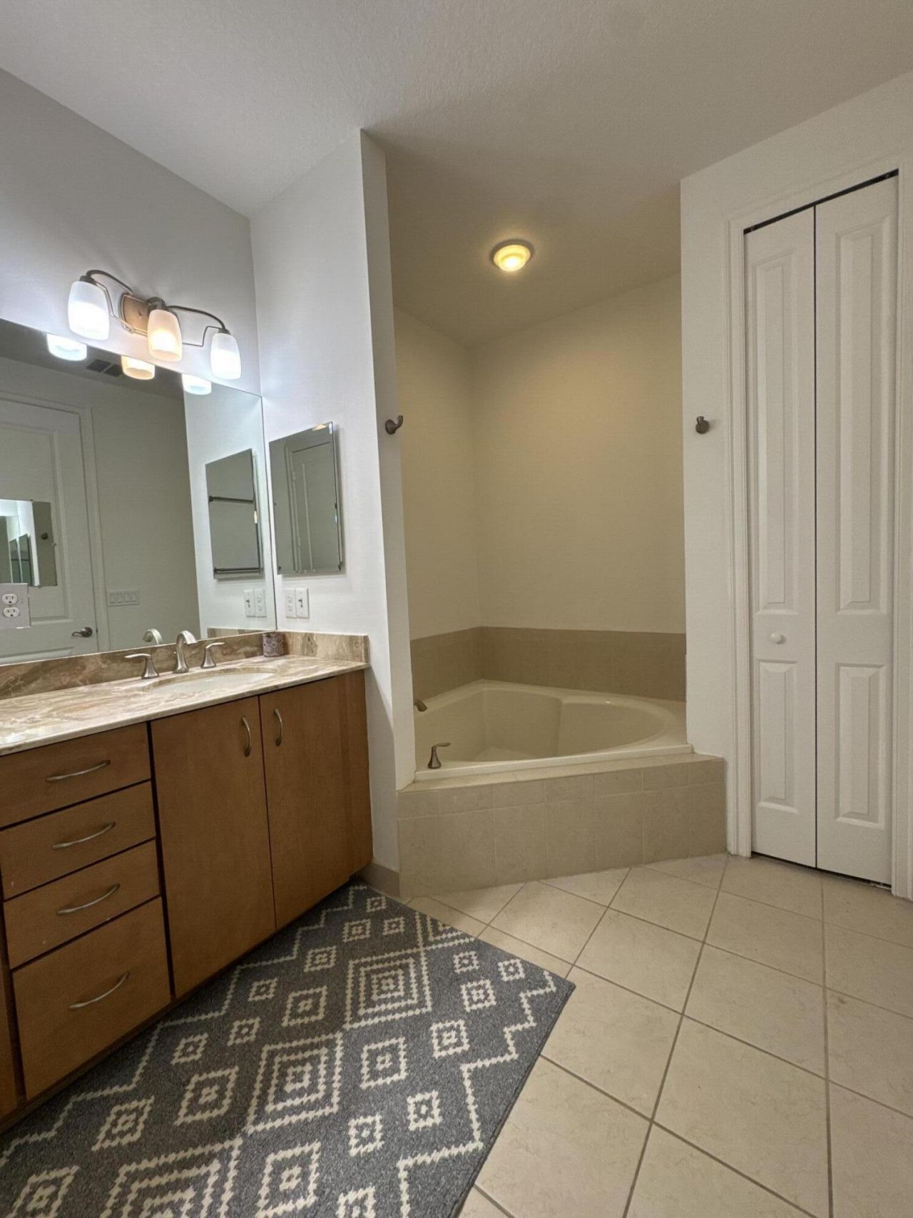 127 W Riverwalk Cir W W, Plantation, FL 33325 Photo