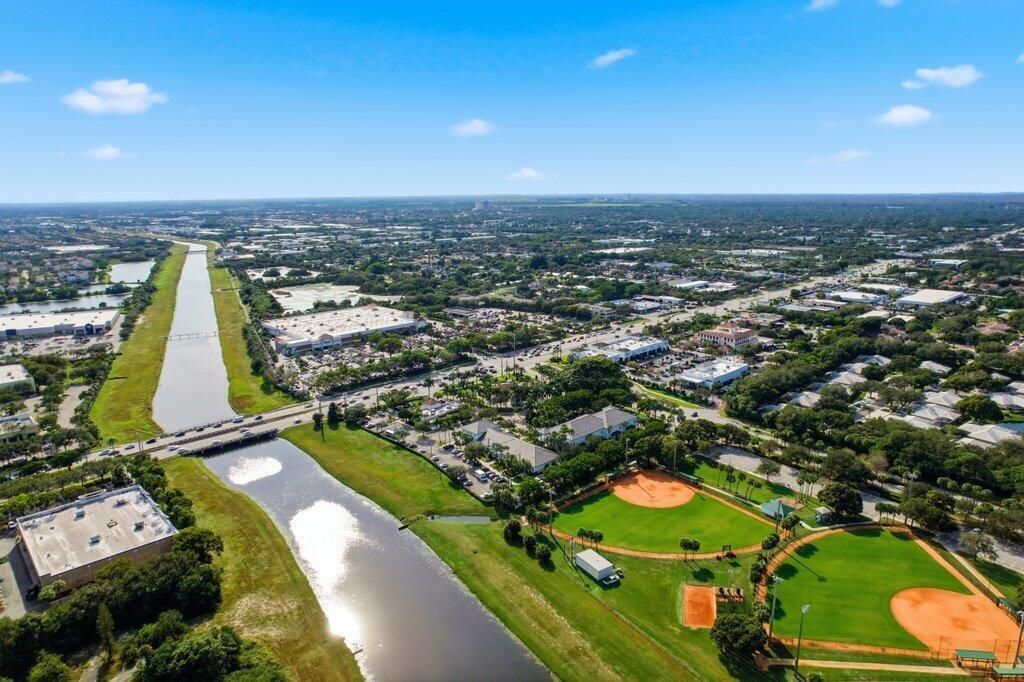 3307 Northlake Boulevard, Unit 107, Palm Beach Gardens, FL 33403 Photo